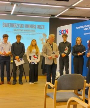 Sukces naszych uczennic w świętokrzyskim konkursie poezji w języku angielskim