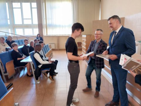Tomasz Sabat wyróżniony w Świętokrzyskim Matematycznym Maratonie Maturalnym