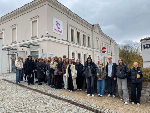 Białoszewskim” - z wizytą w nowej siedzibie  Teatru Lalki  i Aktora „ Kubuś”