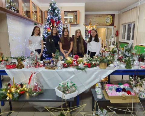 Szkolny Kiermasz Świąteczny zakończony sukcesem! 