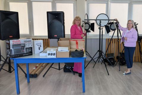 Uroczyste przekazanie nowoczesnego sprzętu dla V LO