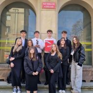 Sukces uczniów V LO. im. ks. P. Ściegiennego  w Kielcach w konkursie prawniczym!