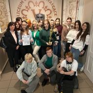 Praca nad powieścią „Stowarzyszenie Umarłych Poetów” uwieńczona sukcesem