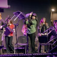 Praca nad powieścią „Stowarzyszenie Umarłych Poetów” uwieńczona sukcesem