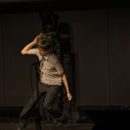 Praca nad powieścią „Stowarzyszenie Umarłych Poetów” uwieńczona sukcesem