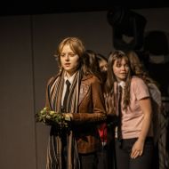 Praca nad powieścią „Stowarzyszenie Umarłych Poetów” uwieńczona sukcesem