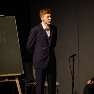 Praca nad powieścią „Stowarzyszenie Umarłych Poetów” uwieńczona sukcesem