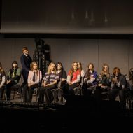 Praca nad powieścią „Stowarzyszenie Umarłych Poetów” uwieńczona sukcesem