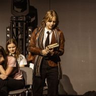 Praca nad powieścią „Stowarzyszenie Umarłych Poetów” uwieńczona sukcesem