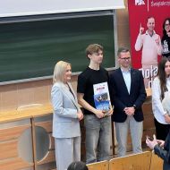 Uczniowie V LO nagrodzeni w finale Ogólnopolskiego Świętokrzyskiego Matematycznego Maratonu Maturalnego