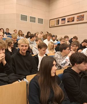 KIELECKI SALON MATURZYSTÓW – PERSPEKTYWY 2025