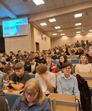 KIELECKI SALON MATURZYSTÓW – PERSPEKTYWY 2025