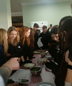 Młodzi Kreatorzy Przyszłości – kulinarna przygoda w Górnie!