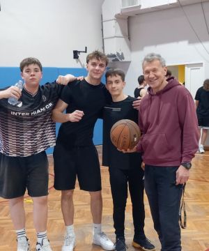 Mikołajkowy Turniej Koszykówki