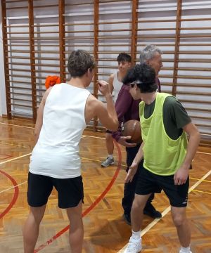 Mikołajkowy Turniej Koszykówki