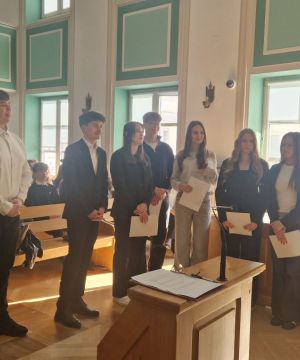 Sukces uczniów v l o. Im. ks. P. Ściegiennego  w Kielcach w konkursie prawniczym!