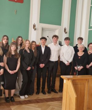 Sukces uczniów v l o. Im. ks. P. Ściegiennego  w Kielcach w konkursie prawniczym!