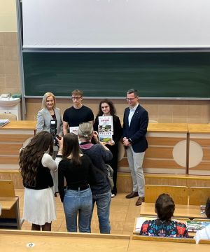 Uczniowie V LO nagrodzeni w finale Ogólnopolskiego Świętokrzyskiego Matematycznego Maratonu Maturalnego