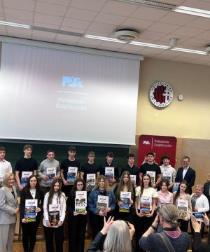 Uczniowie V LO nagrodzeni w finale Ogólnopolskiego Świętokrzyskiego Matematycznego Maratonu Maturalnego