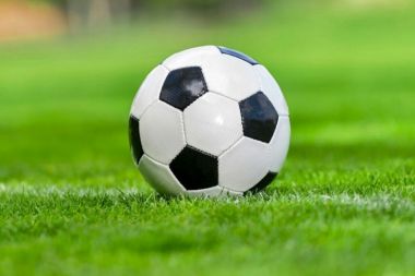 Były uczeń naszej szkoły, młoda Gwiazda Futbolu Iwo Kaczmarski z wizytą w V LO