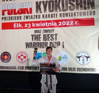 Tomek Rafalski z 2A wicemistrzem Polski w Karate Kyokushin